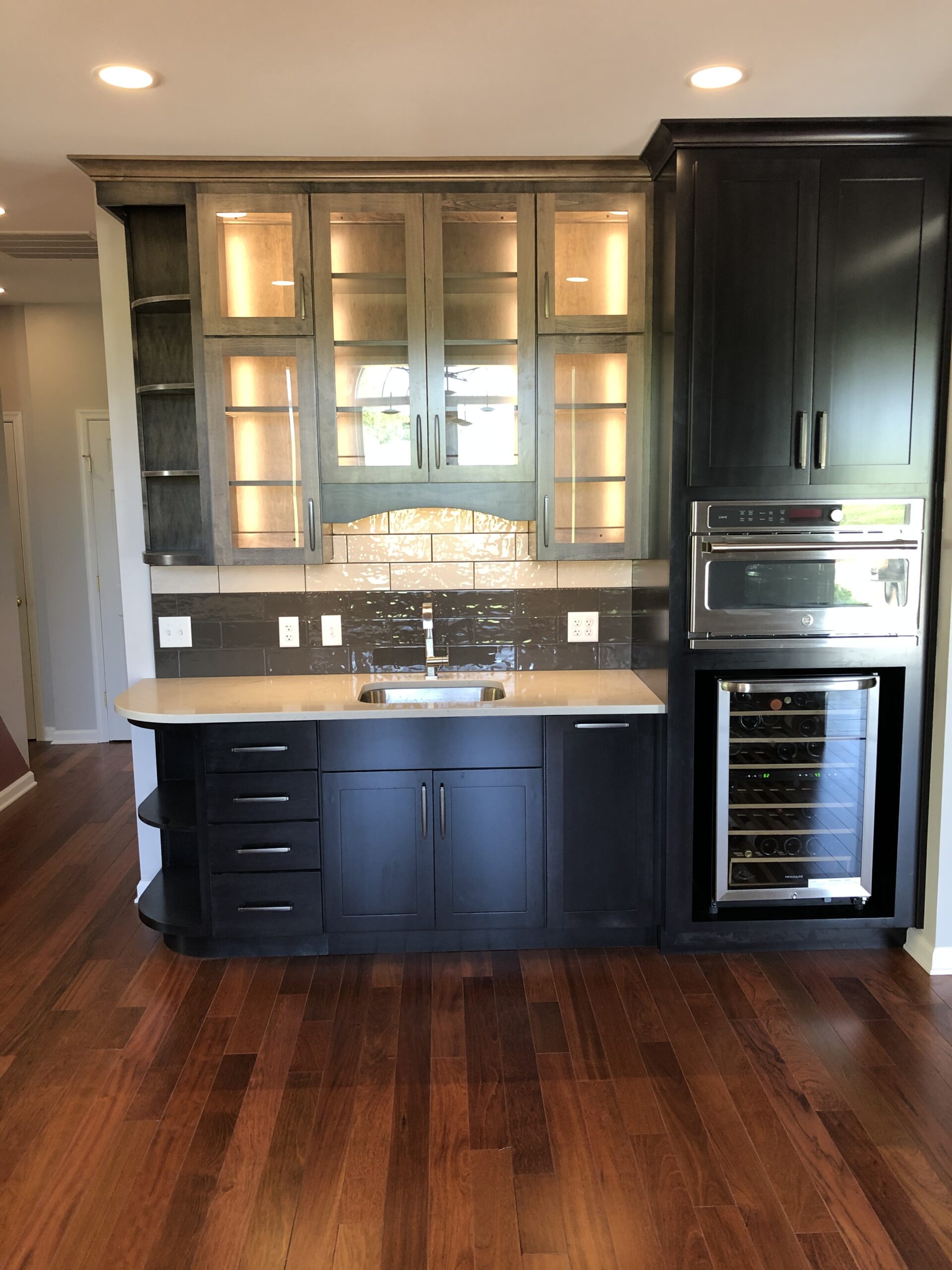 There are very few home remodeling projects that will give you more joy - and more headaches - than remodeling your kitchen.